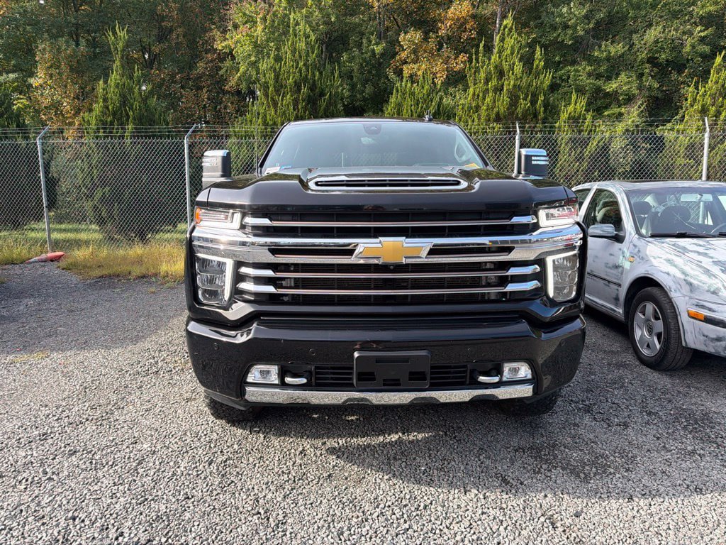 Used 2022 Chevrolet Silverado 2500 High Country w/ Z71 Off-Road Package AWD/4WD image 2