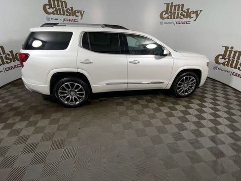 Used 2023 GMC Acadia Denali w/ Denali Ultimate Package image 9