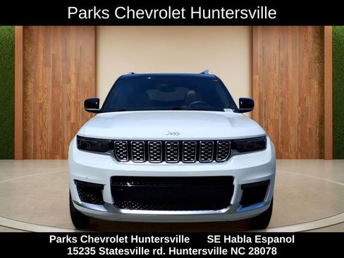 Used 2023 Jeep Grand Cherokee L Summit w/ Advanced Protech Group IV AWD/4WD image 2