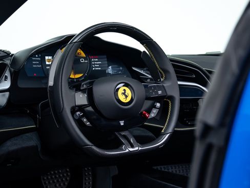Used 2024 Ferrari SF90 Spider image 43