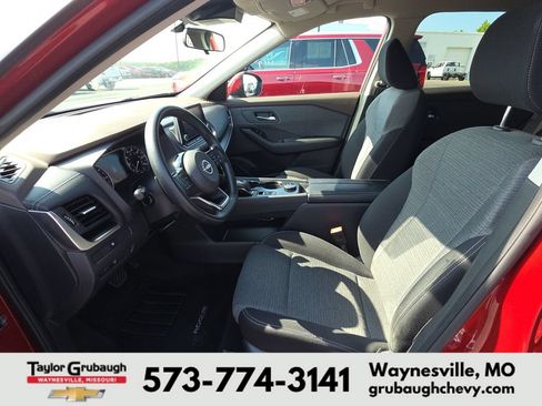 Used 2023 Nissan Rogue SV AWD/4WD image 15