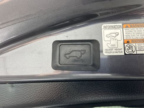 Used 2016 Toyota RAV4 XLE FWD image 26