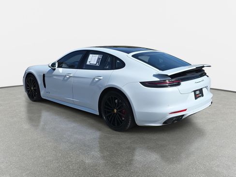 Used 2020 Porsche Panamera GTS image 7