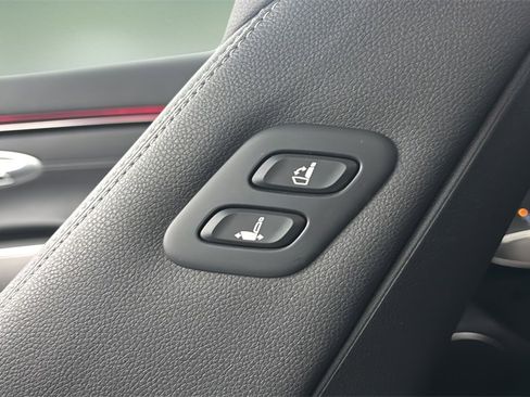 New 2026 Genesis GV70 2.5T Select image 25