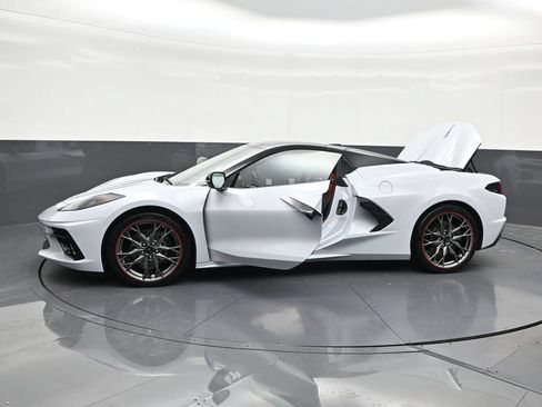 Used 2024 Chevrolet Corvette Stingray Preferred Conv w/ Battery Protection Package RWD image 31
