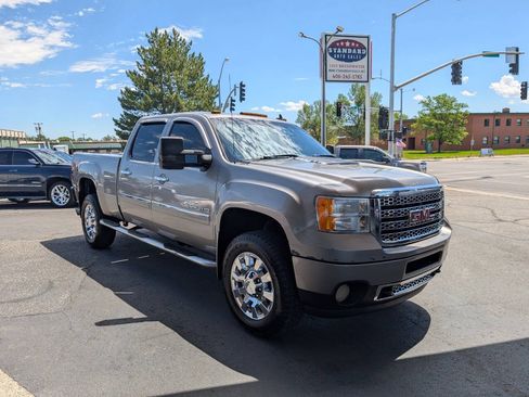 Used 2012 GMC Sierra 2500 Denali w/ Suspension Package, Off-Road AWD/4WD image 1
