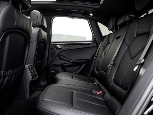 Certified 2026 Porsche Macan AWD/4WD image 26