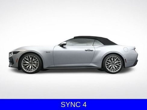 Used 2025 Ford Mustang GT Premium image 31