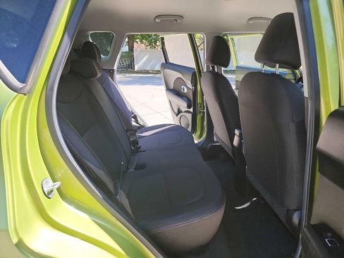 Used 2017 Kia Soul FWD image 27
