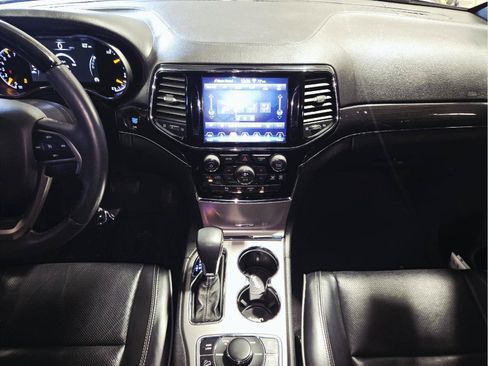 Used 2019 Jeep Grand Cherokee Overland AWD/4WD image 51