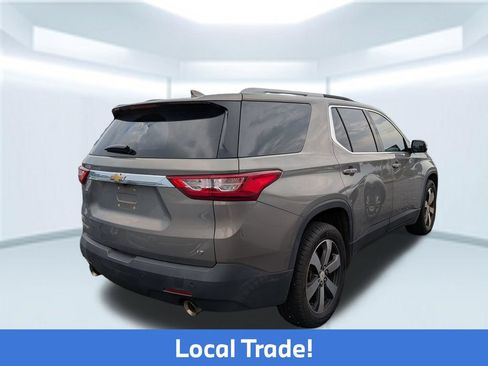 Used 2018 Chevrolet Traverse LT FWD image 4