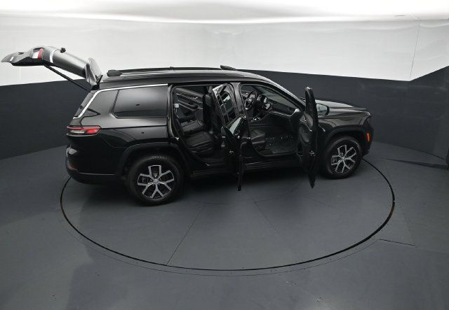 Used 2025 Jeep Grand Cherokee L Limited w/ Trailer Tow Package AWD/4WD image 30