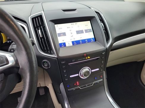 Used 2019 Ford Edge Titanium w/ Equipment Group 301A image 25