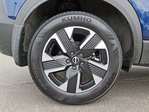 Certified 2025 Nissan Kicks SV image 8