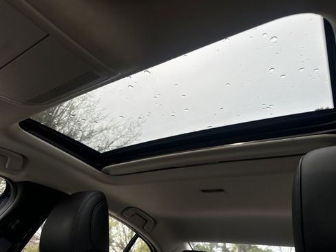 Used 2020 MAZDA MAZDA3 Premium image 21