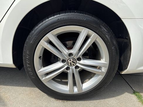 Used 2014 Volkswagen Passat TDI SE FWD image 25
