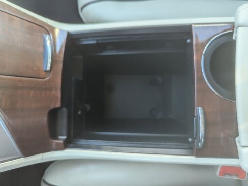 Used 2012 Toyota Venza XLE image 27