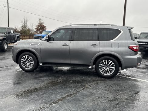 Used 2022 Nissan Armada SV w/ SV Appearance Package image 8