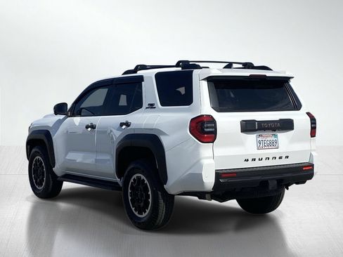 Certified 2025 Toyota 4Runner TRD Off-Road Premium AWD/4WD image 4