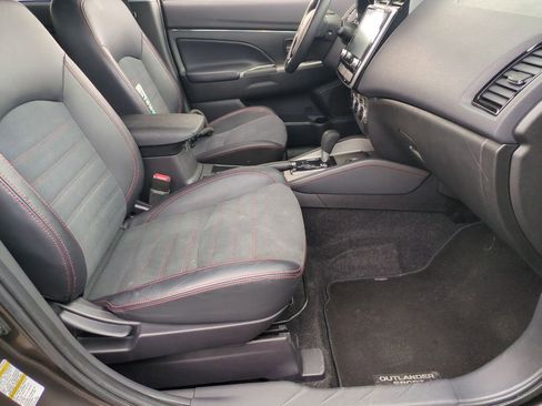 Used 2025 Mitsubishi Outlander Sport SE AWD/4WD image 24