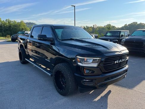 Used 2023 RAM 1500 Laramie AWD/4WD image 2