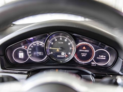 Used 2021 Porsche Cayenne E-Hybrid image 24