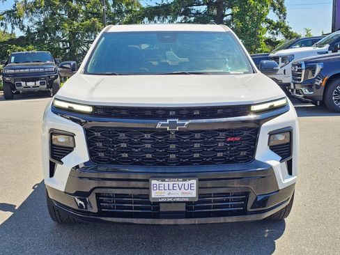 Used 2024 Chevrolet Traverse RS w/ LPO, Floor Liner Package AWD/4WD image 8