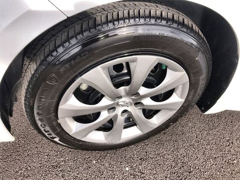 Used 2024 Toyota Corolla LE image 10