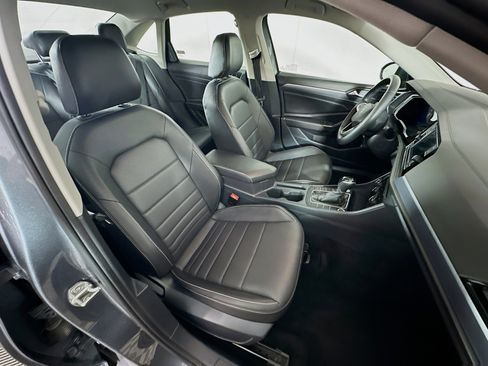 Used 2024 Volkswagen Jetta SE image 29