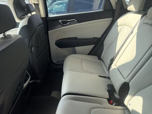 Used 2026 Kia Sportage EX image 6