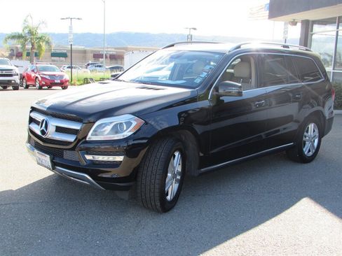 Used 2014 Mercedes-Benz GL 450 4MATIC image 3
