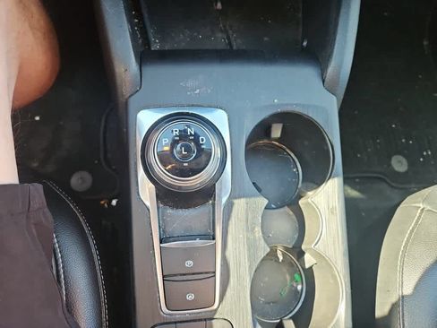 Used 2020 Ford Escape Titanium AWD/4WD image 18