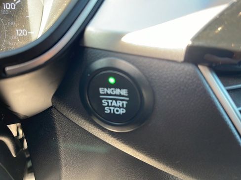 Certified 2020 Ford Escape SE image 23