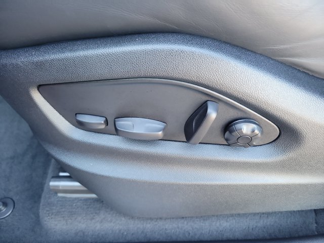 Certified 2025 Porsche Cayenne E-Hybrid AWD/4WD image 26