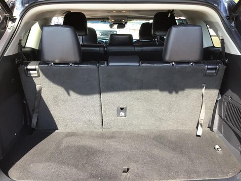 Used 2021 Toyota Highlander Limited AWD/4WD image 19