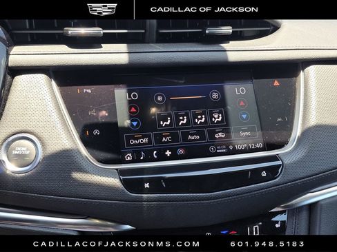 Used 2025 Cadillac XT5 Luxury FWD image 16