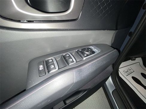 Used 2023 Kia Sorento LX image 13