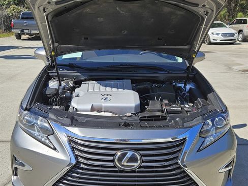 Used 2018 Lexus ES 350 w/ Premier Package image 13