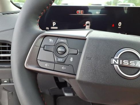 New 2026 Nissan Sentra SR FWD image 9