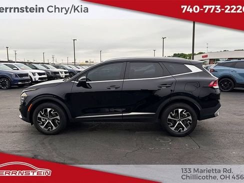Used 2025 Kia Sportage EX AWD/4WD image 2