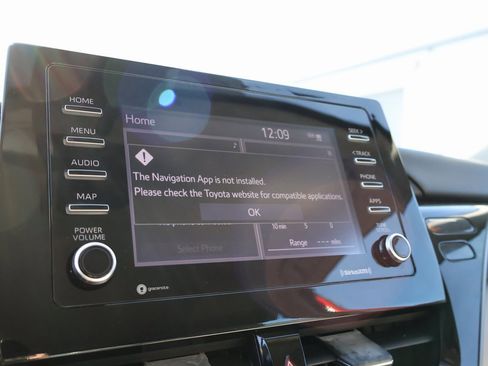 Used 2024 Toyota Camry SE image 33