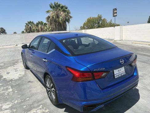 Used 2025 Nissan Altima 2.5 SV FWD image 8