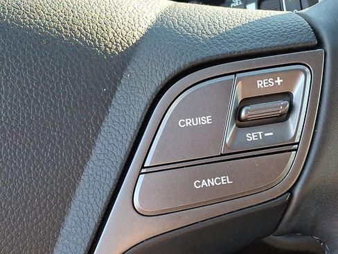 Used 2018 Hyundai Santa Fe SE w/ SE Premium Package 02 AWD/4WD image 25
