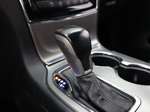Used 2020 Jeep Grand Cherokee Overland RWD image 19