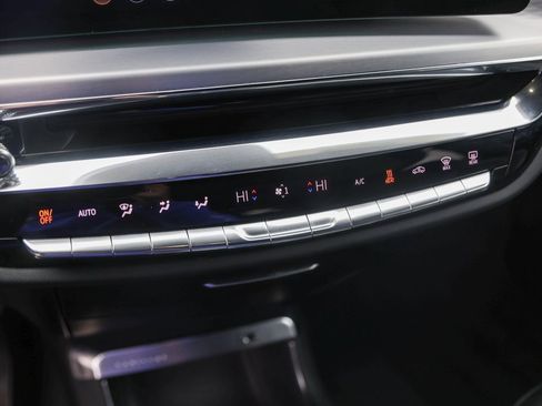 Used 2025 Cadillac Lyriq Sport image 17