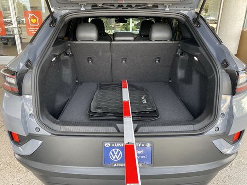 Certified 2023 Volkswagen ID.4 Pro AWD/4WD image 22