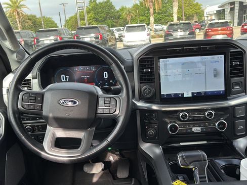 Used 2022 Ford F150 Lariat image 19