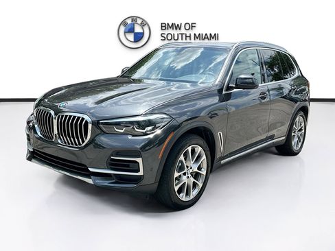 Used 2023 BMW X5 xDrive40i w/ Parking Assistance Package AWD/4WD image 3