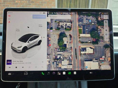 Used 2023 Tesla Model Y Performance AWD/4WD image 43