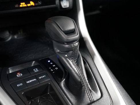 Certified 2025 Toyota RAV4 XLE FWD image 21